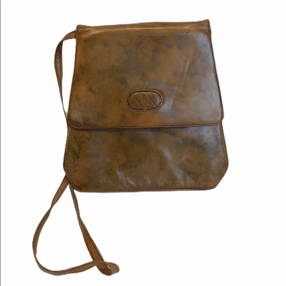 Geoffrey Beene Handbags - *5/$15* Geoffrey Beene Vintage Messenger Bag